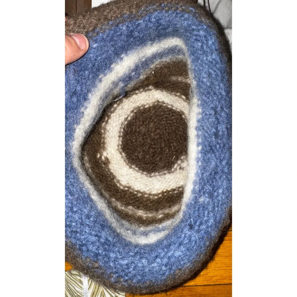 Vintage Striped Cloche Knit Bucket Style Hat Brown Blue White Cozy‎ Winter Fall